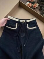 Modern women’s jeans that add a stylish touch to your everyday look✨ - Image 2