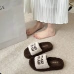 Lightweight women’s slippers designed for instant comfort with a feminine elegant touch 🌸 - Image 2